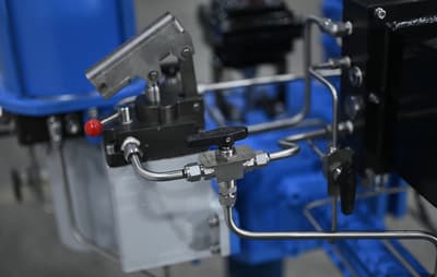 Cylinder connection detail